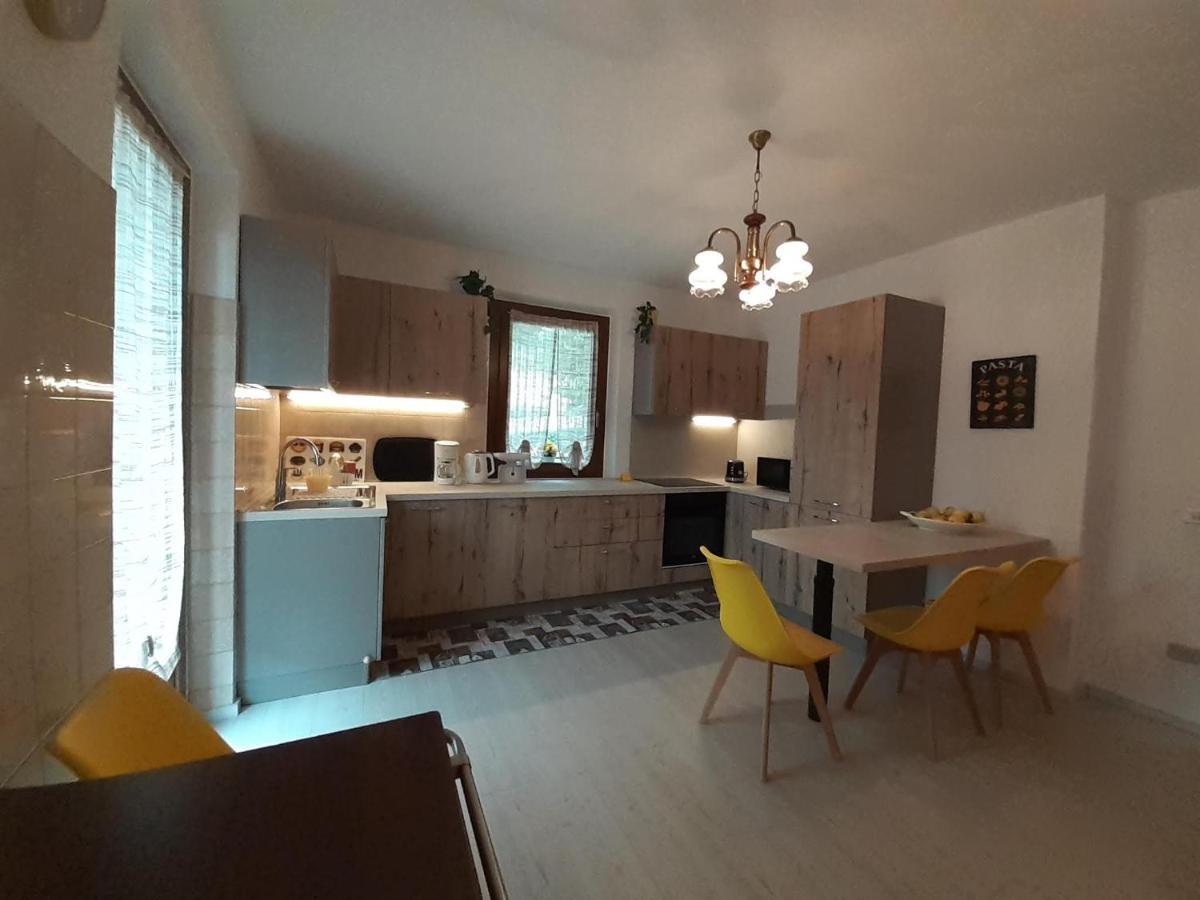 Ca' Albano Apartment Mezzolago Exterior foto